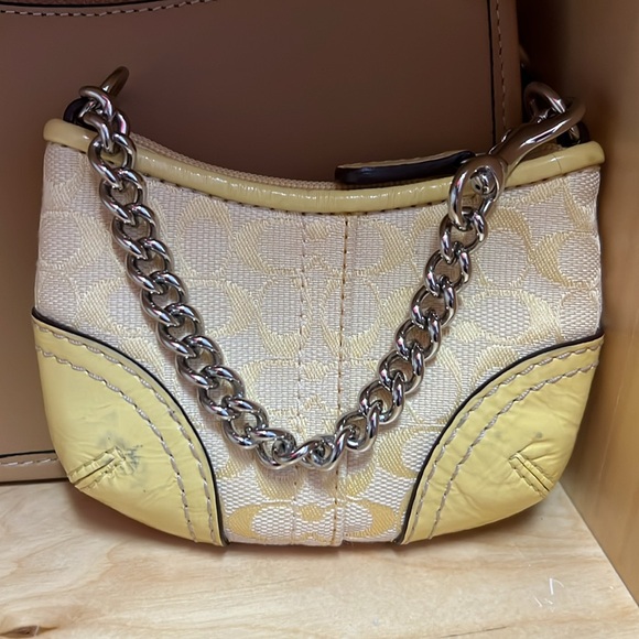 Rare Coach Coin Purse/Keychain-EUC - Picture 4 of 8